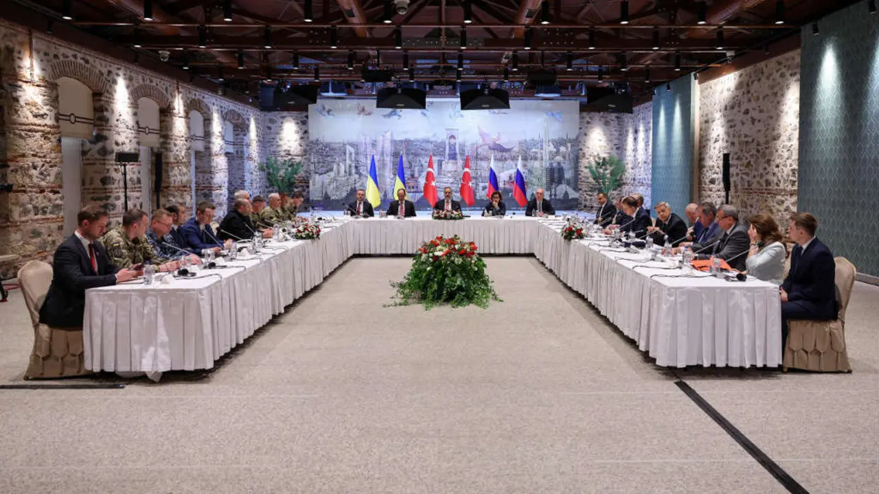 Negociaci&oacute;ns entre as delegaci&oacute;ns de Ucra&iacute;na e Rusia en Istambul (Turqu&iacute;a) o 16 de maio de 2025. (Foto: Liu Lei / Europa Press / Contacto)