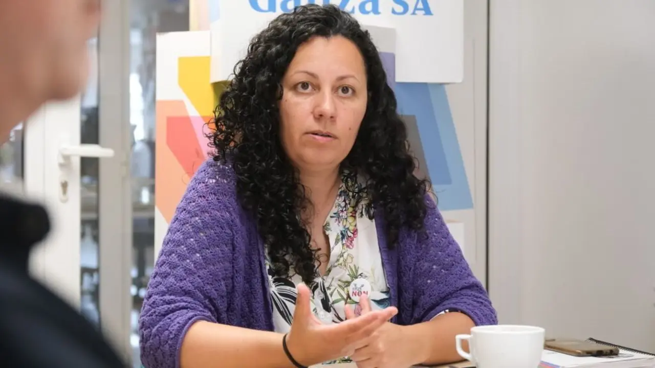 Bel&eacute;n Rodr&iacute;guez durante 'Caf&eacute; con N&oacute;s' na redacci&oacute;n de 'N&oacute;s Diario'. (Foto: Arxina)