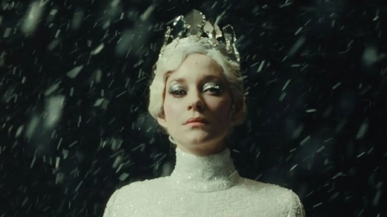 Fotograma e 'The Ice Tower', de Lucile Hadzihalilovic. (Foto: Curtocircu&iacute;to)