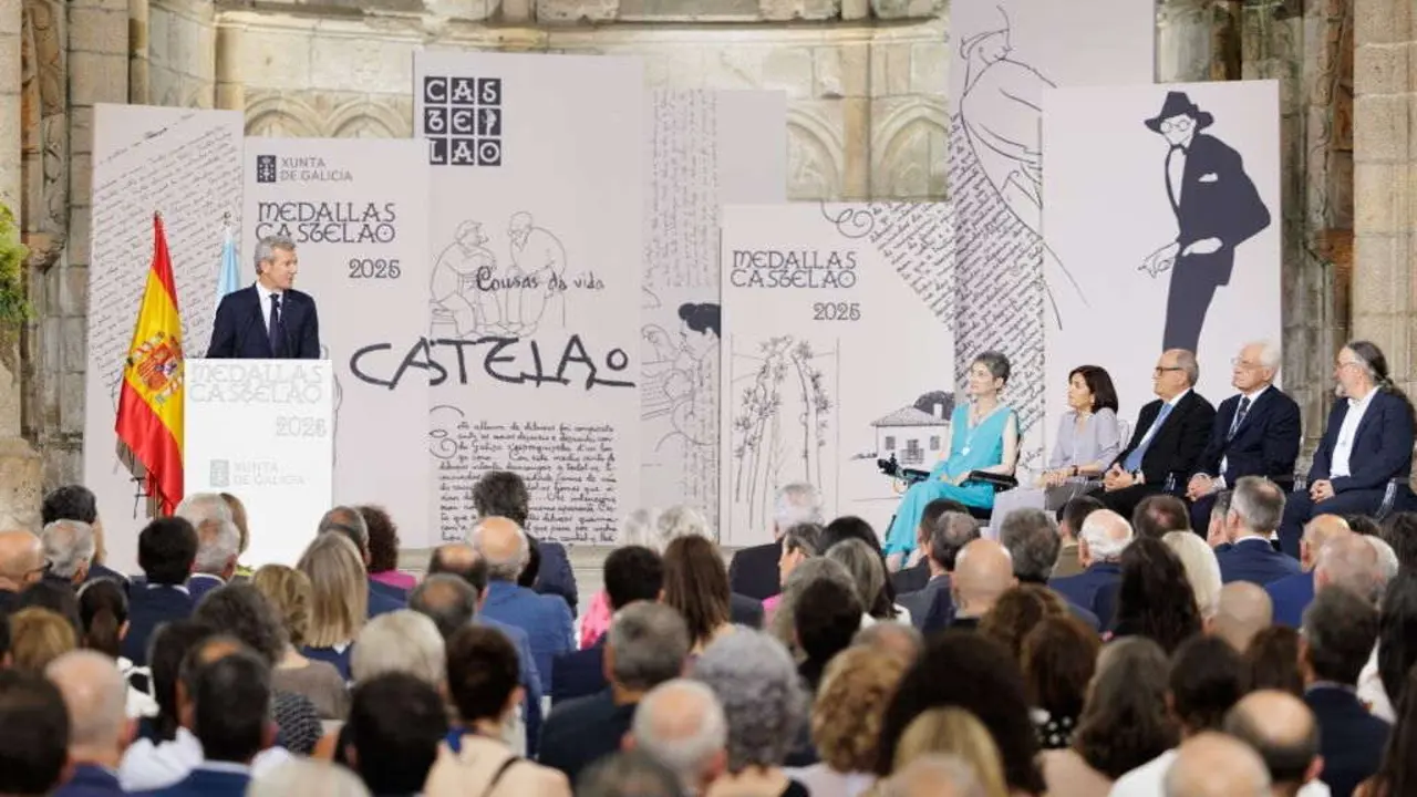 Acto de entrega das Medallas Castelao 2025 en San Domingos de Bonaval este 28 de xu&ntilde;o. (Foto: David Cabez&oacute;n / Xunta da Galiza)