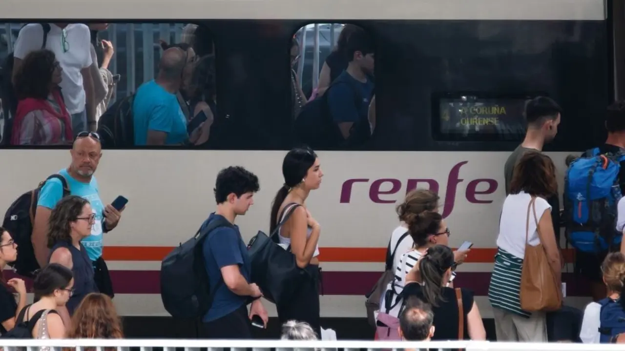 Estabamos na estaci&oacute;n. Ela marchaba a Santiago. Eu quedaba, coma sempre. (Foto: Arxina)