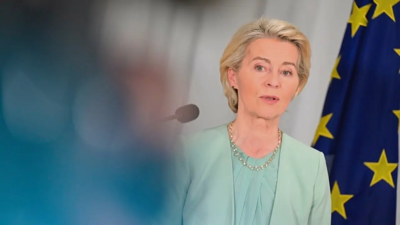 A presidenta da Comisi&oacute;n Europea, Ursula von der Leyen, esta quinta feira 17 de xullo, nunha rolda de prensa desde Islandia. (Foto: Comisi&oacute;n Europea)