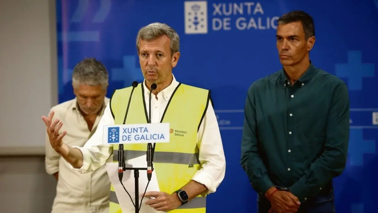 Fernando Grande-Marlaska, Alfonso Rueda e Pedro S&aacute;nchez, o pasado 17 de agosto en Ourense. (Foto: Carlos Castro / Europa Press)