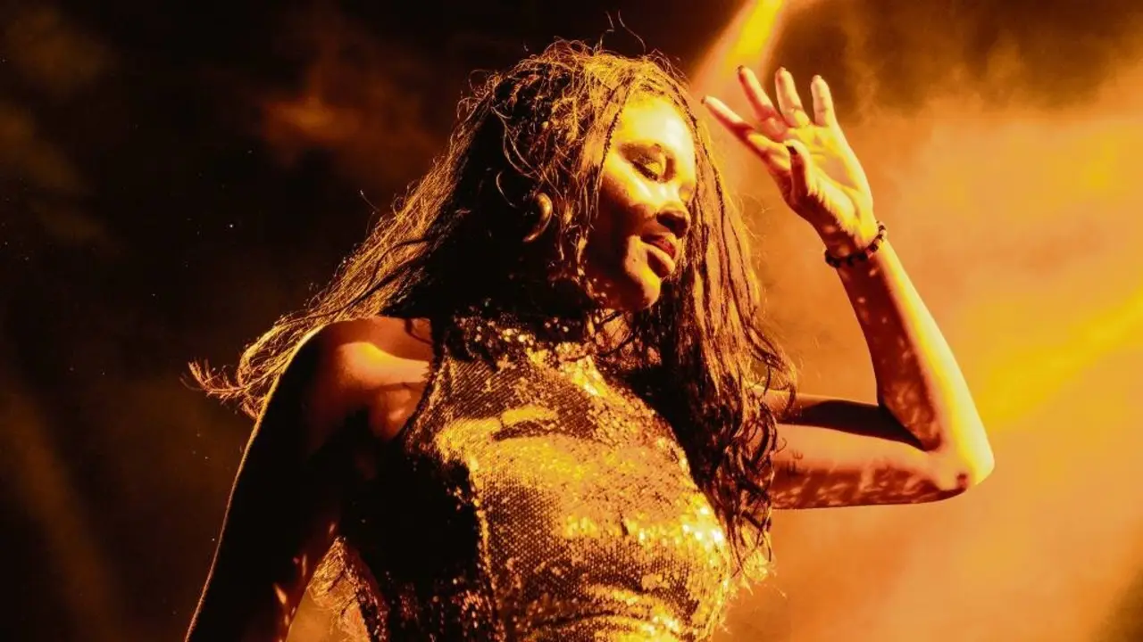 A cantante de Soul e MPB Luedji Lune, en concerto. (Foto: Tam&aacute;s Bodolay - &Aacute;rea de servi&ccedil;o)