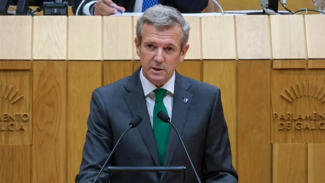 Alfonso Rueda, este 9 de setembro no Parlamento galego. (Foto: Arxina)