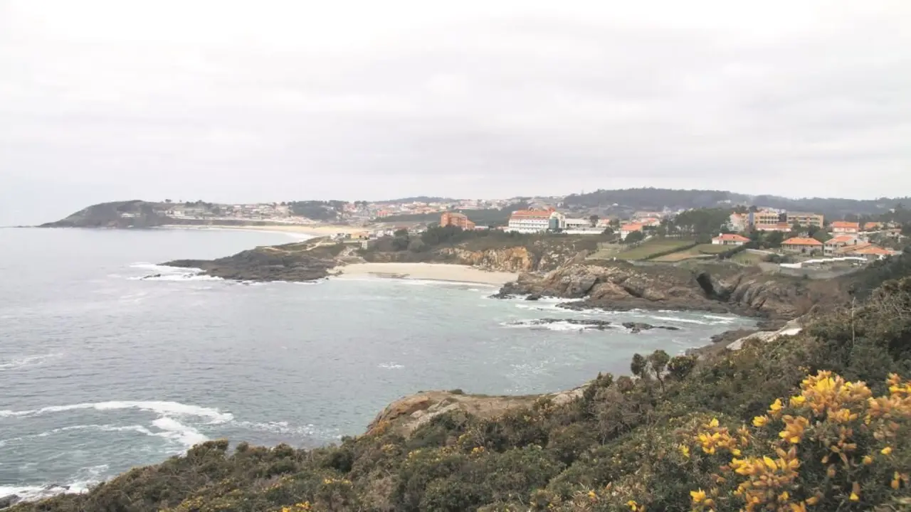 Panor&aacute;mica desde Cabicastro at&eacute; a punta Montalbo.