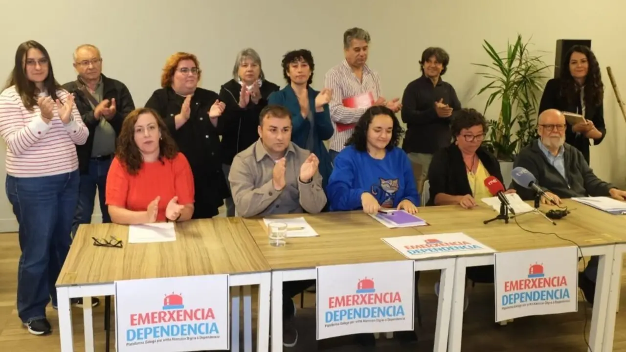 Presentaci&oacute;n da plataforma Emerxencia, Dependencia, este 22 de setembro en Compostela. (Foto: Arxina)