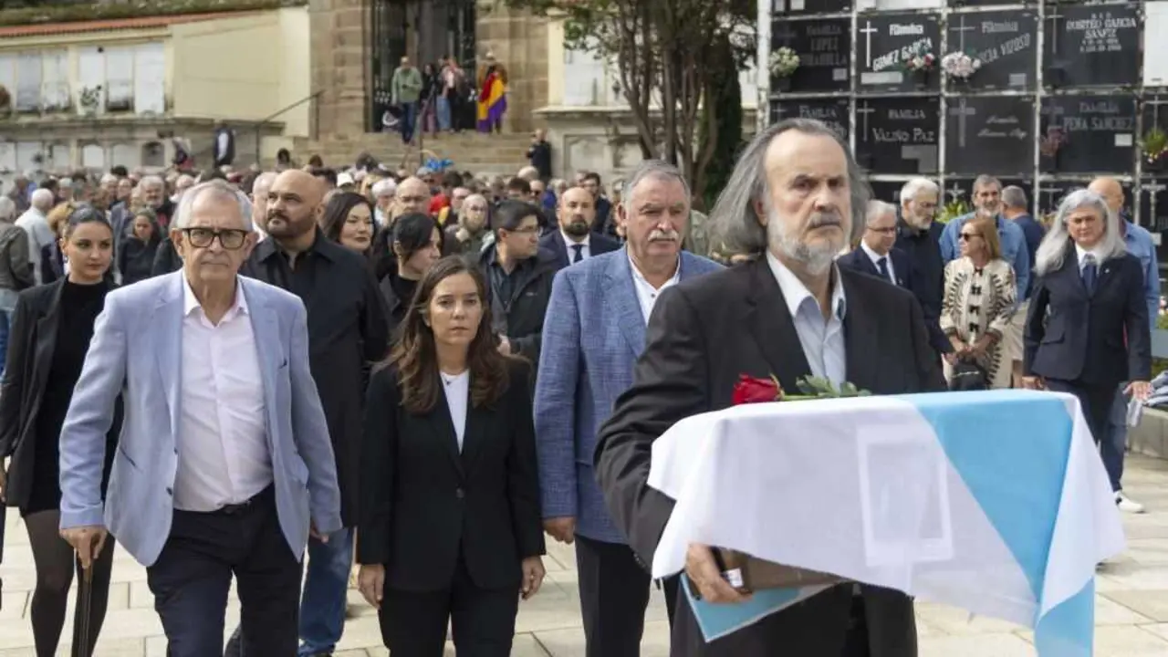 Evencio Ferrero, In&eacute;s Rei, &Aacute;ngel Garc&iacute;a e Miguel Anxo Fern&aacute;n-Vello. (Foto: Concello da Coru&ntilde;a)