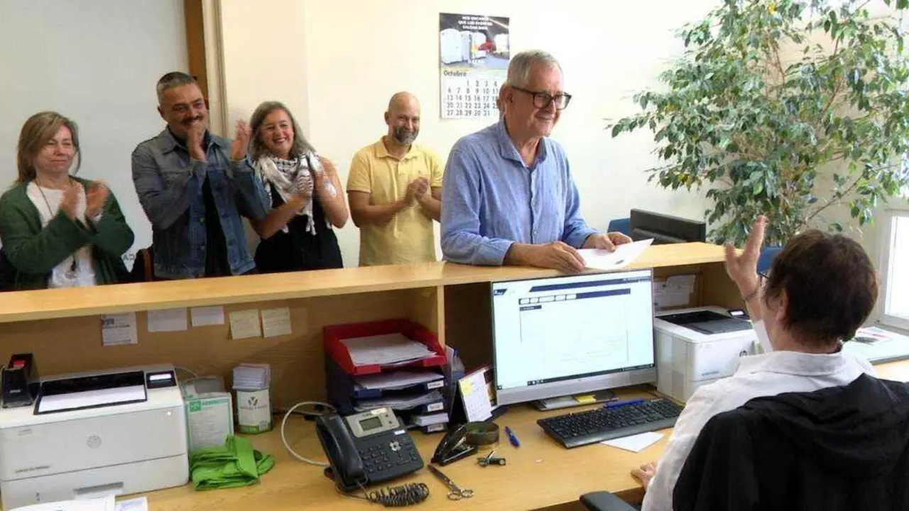 Evencio Ferreiro presentou a renuncia a Alcald&iacute;a de Carballo esta cuarta feira 1 de outubro no rexistro municipal. (Foto: Europa Press)