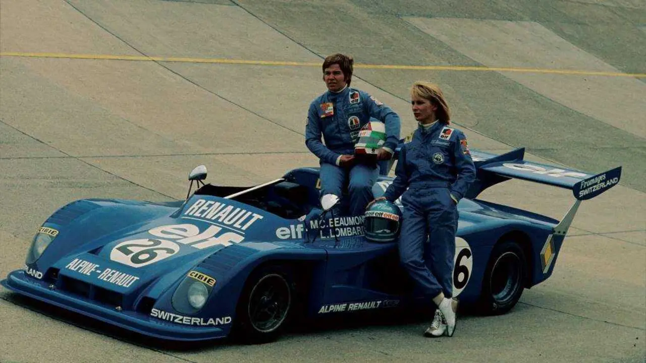 Alpine rende homenaxe &aacute;s mulleres no Motorsport. (Foto: Sprint Motor)