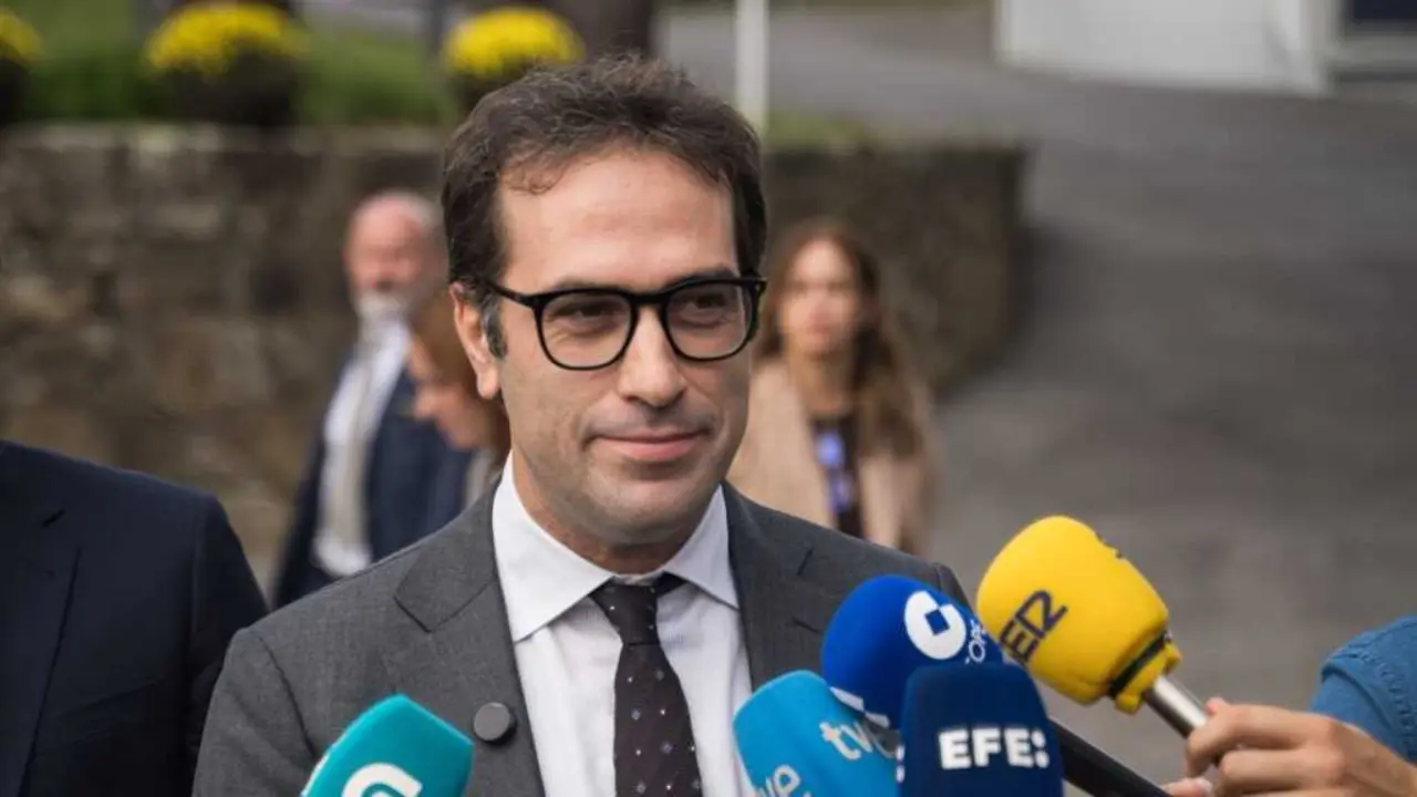 O ministro espa&ntilde;ol de Econom&iacute;a, Carlos Cuerpo, este 3 de outubro na Toxa, o Grove. (Foto. Elena Fern&aacute;ndez / Europa Press)