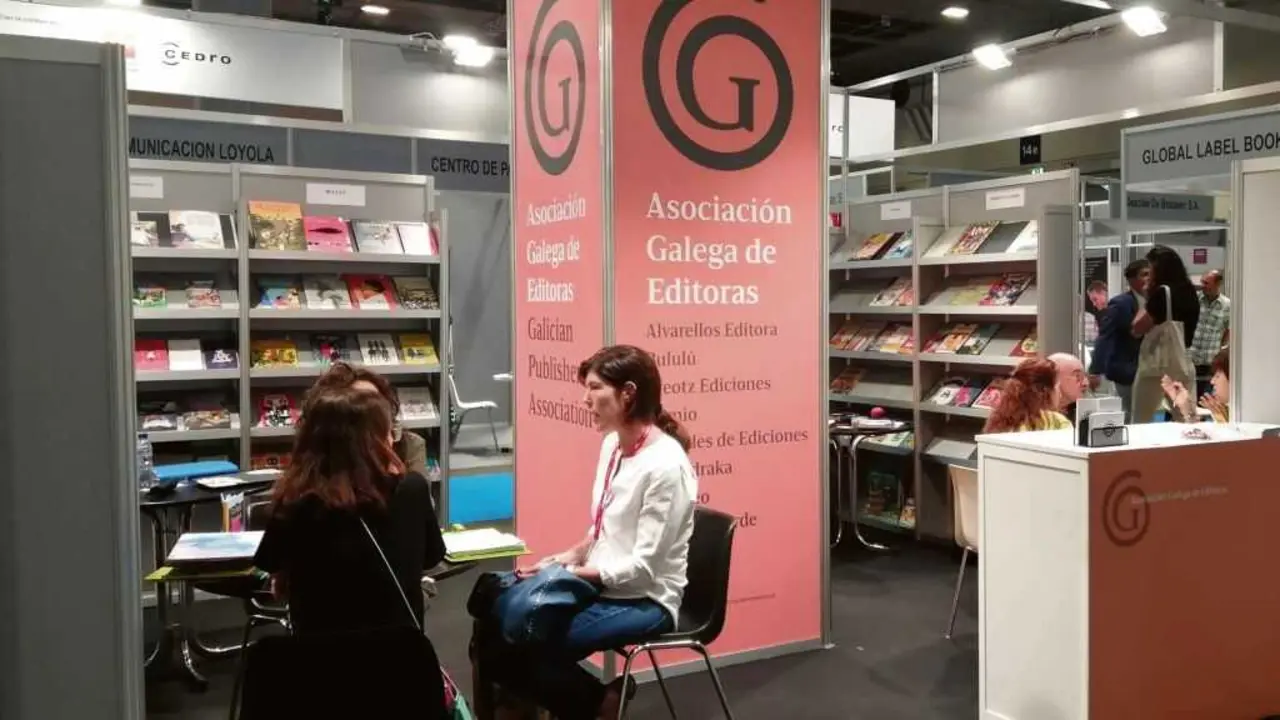 Posto da AGE  na Feira Internacional do Libro en Madrid en 2023. (Foto: AGE)