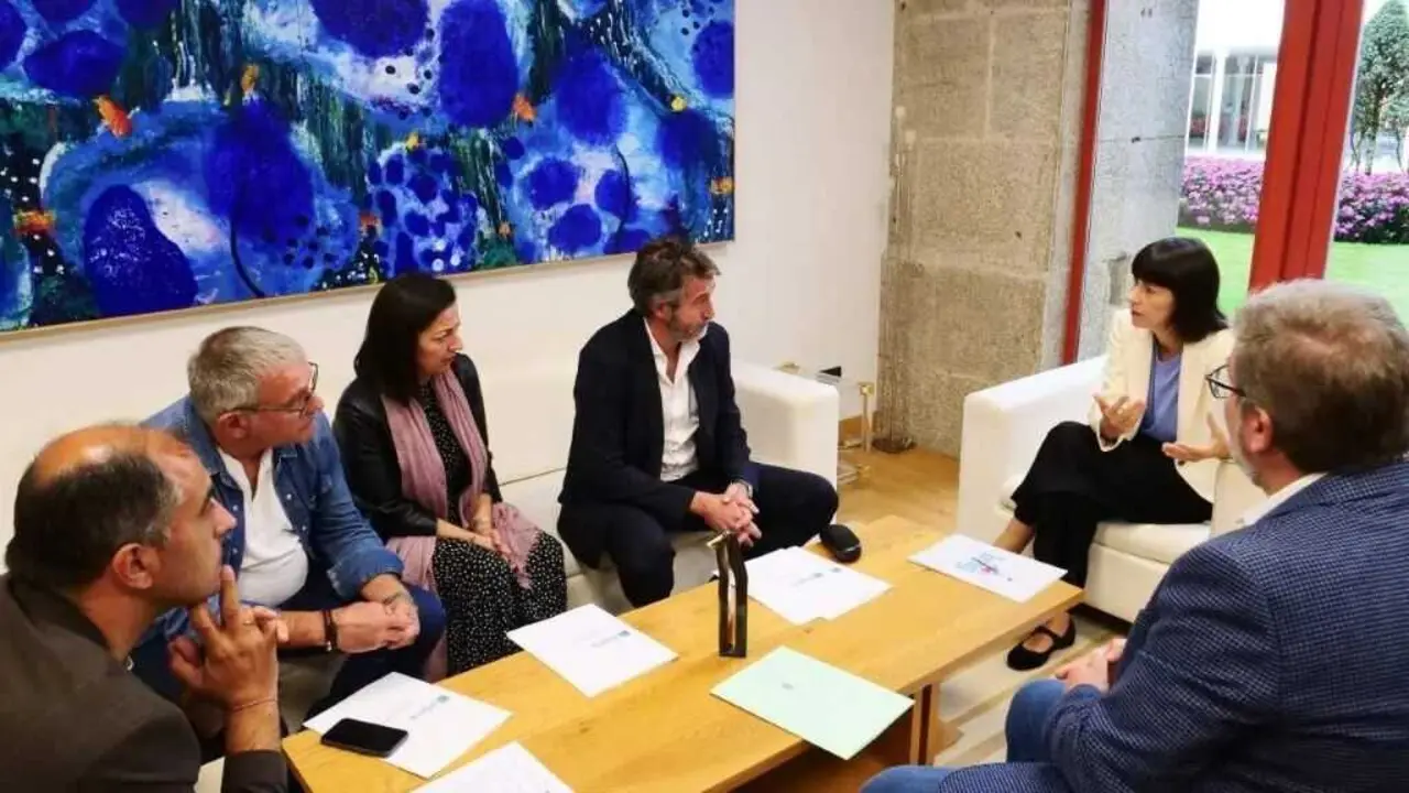 Alberto Varela e Ana Pont&oacute;n, este 13 de outubro no Parlamento galego. (Foto: N&oacute;s Diario)
