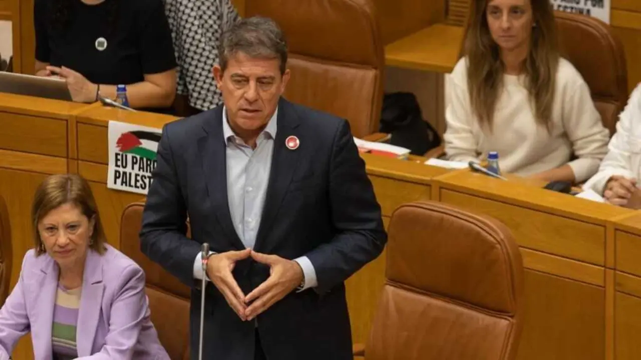 Jos&eacute; Ram&oacute;n G&oacute;mez Besteiro, este 15 de outubro no Parlamento galego. (Foto: N&oacute;s Diario)