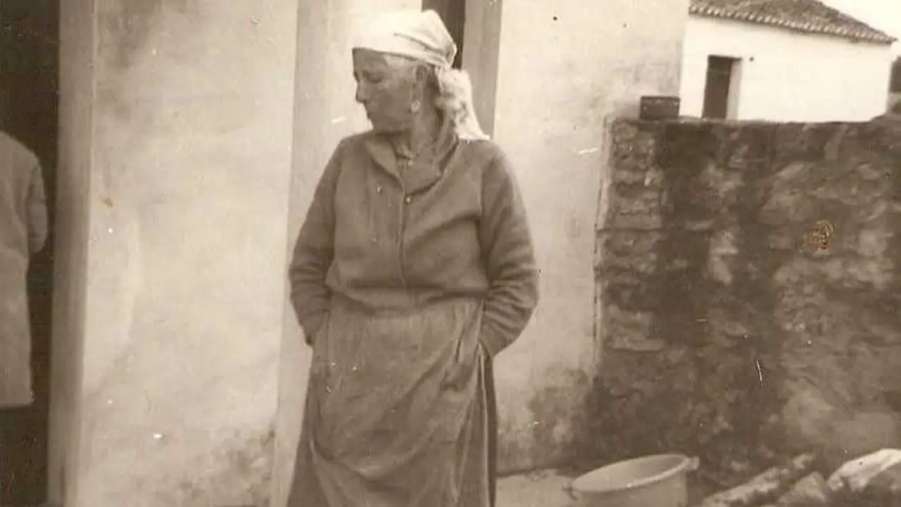 Emilia Carril Vidal, 'a Lamboira', traballadora nunha conserveira, foi rapada como represalia pola s&uacute;a implicaci&oacute;n co movemento sindical. (Foto: 'A memoria das mulleres')