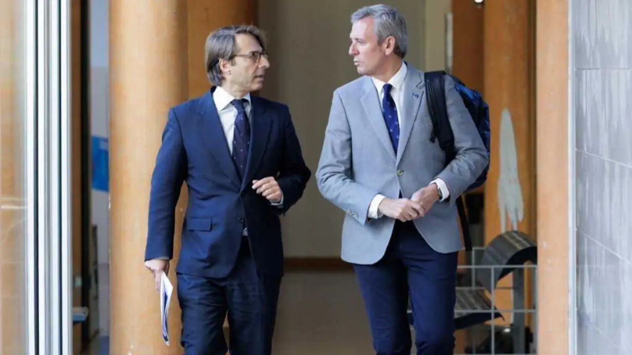 O conselleiro de Facenda, Miguel Corgos, e o presidente da Xunta, Alfonso Rueda. (Foto Xunta da Galiza)