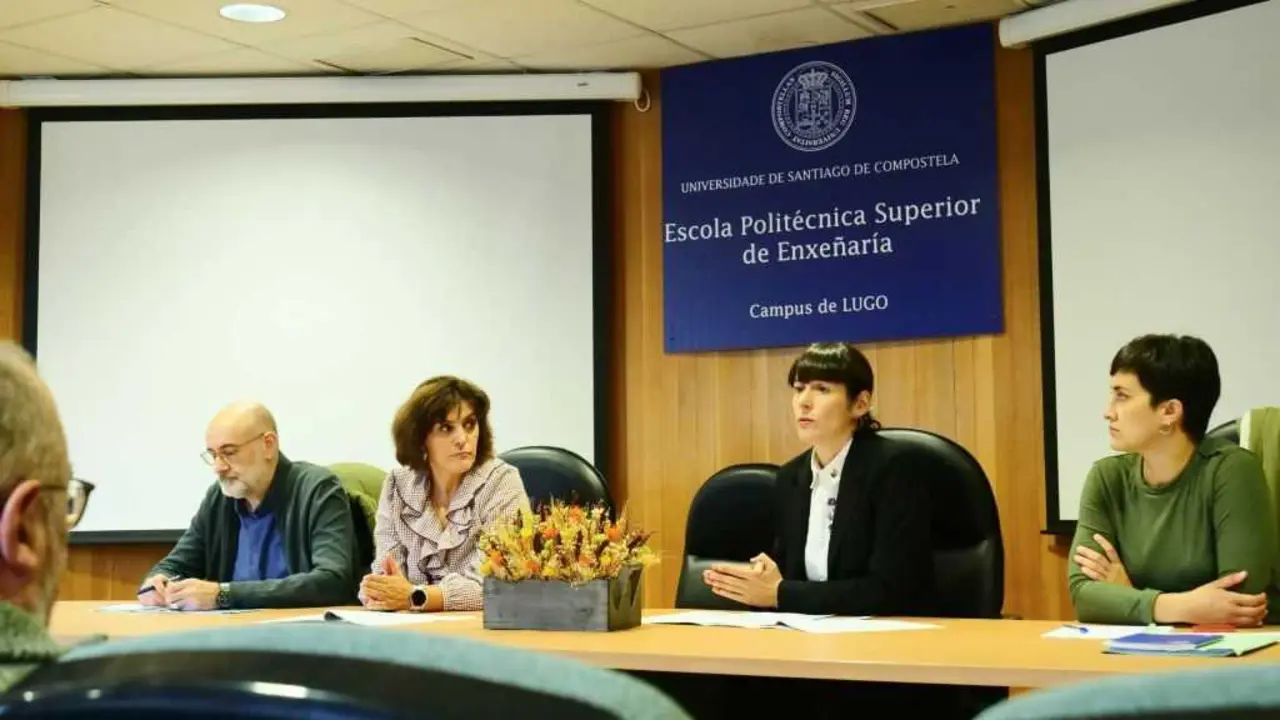 Secundino Fern&aacute;ndez, Montse Valc&aacute;rcel, Ana Pont&oacute;n e Ariadna Fern&aacute;ndez. (Foto: N&oacute;s Diario)