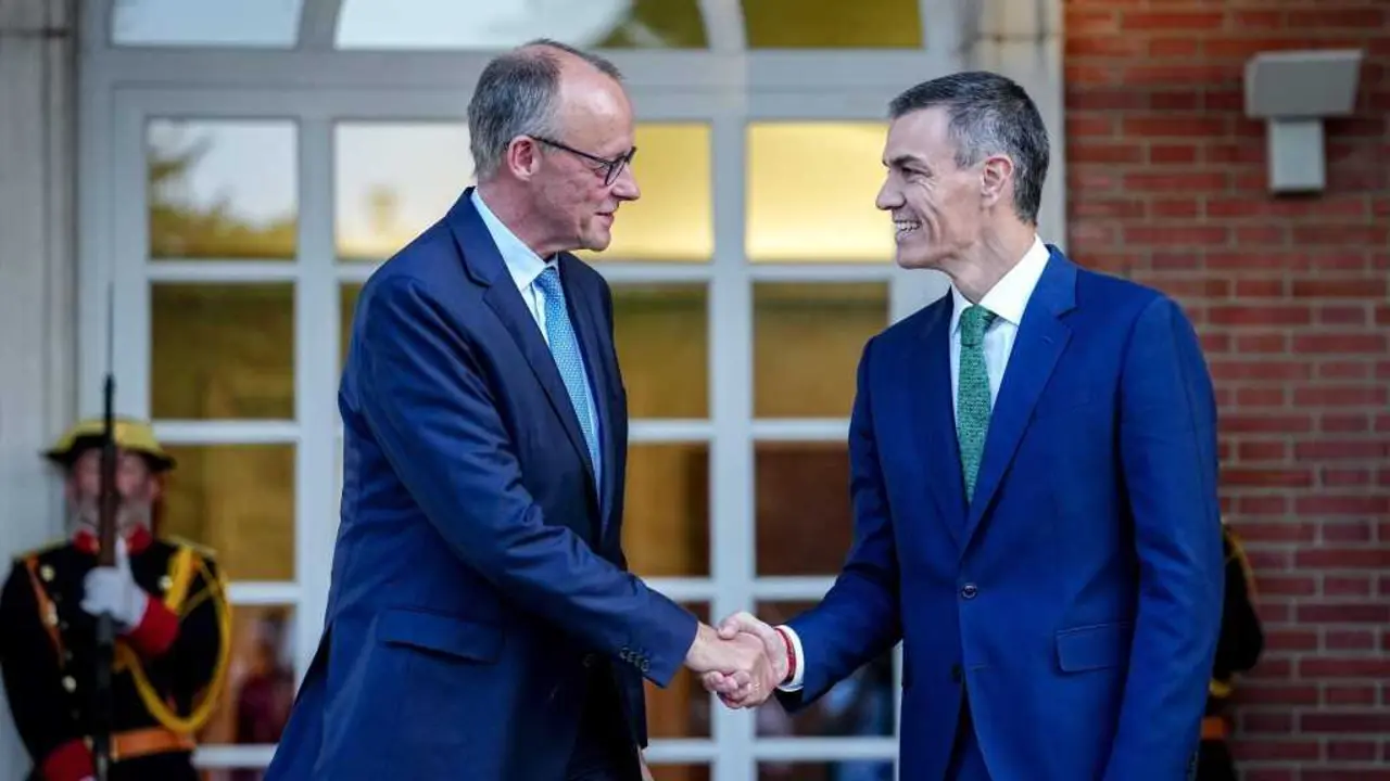 Friedrich Merz e Pedro S&aacute;nchez. (Foto: Kay Nietfeld / DPA v&iacute;a Europa Press)