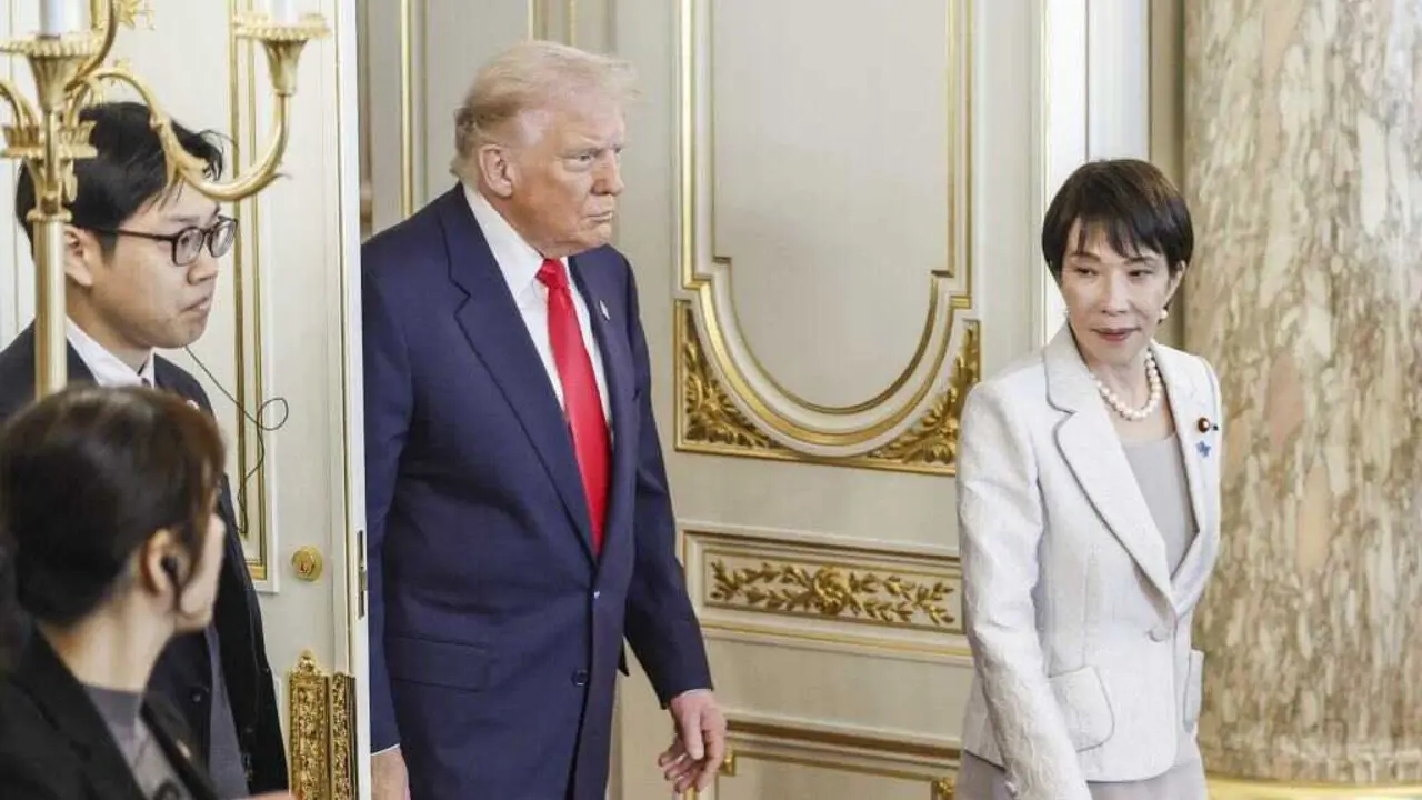 Donald Trump e Sanae Takaichi, esta terza feira 28 de outubro. (Foto: Pool / ZUMA Press Wire / DPA v&iacute;a Europa Press)