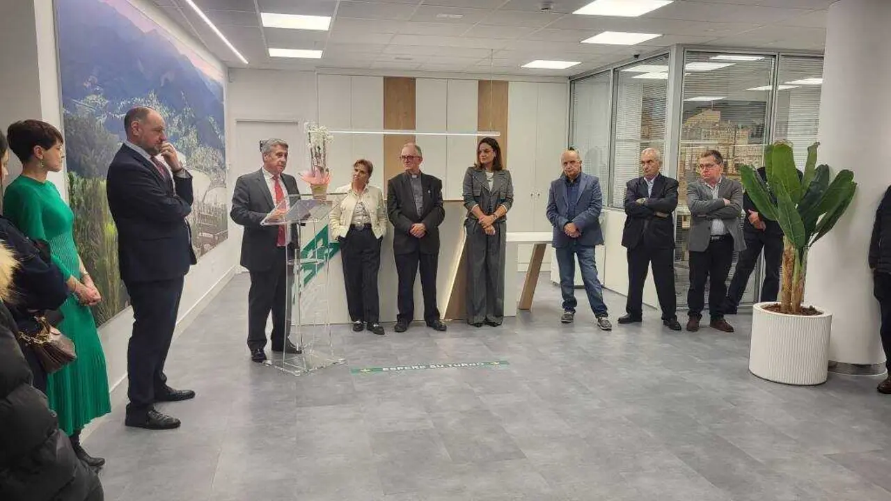 Intervenci&oacute;n de Manuel Varela, presidente de Caixa Rural Galega, en Viveiro. (Foto: CRG)
