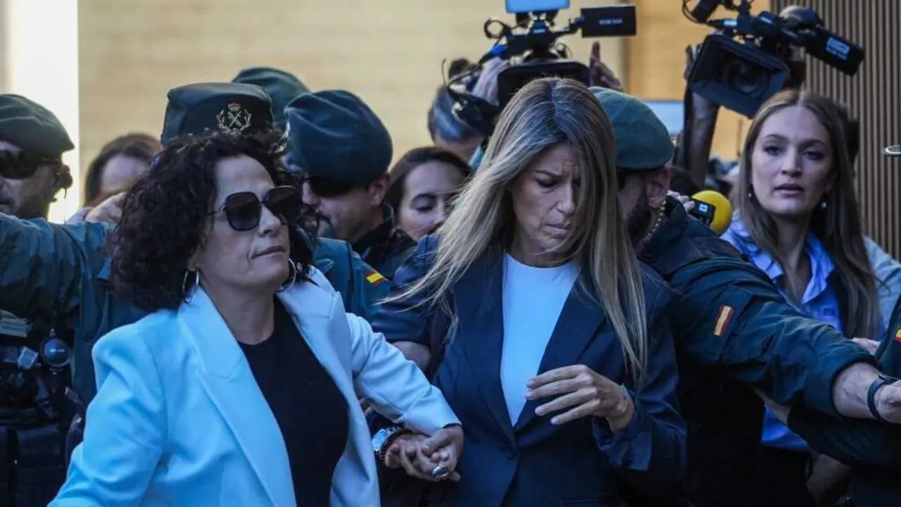 Maribel Vilaplana, este 3 de novembro na s&uacute;a chegada aos xulgados de Catarroja. (Foto: Jorge Gil / Europa Press)