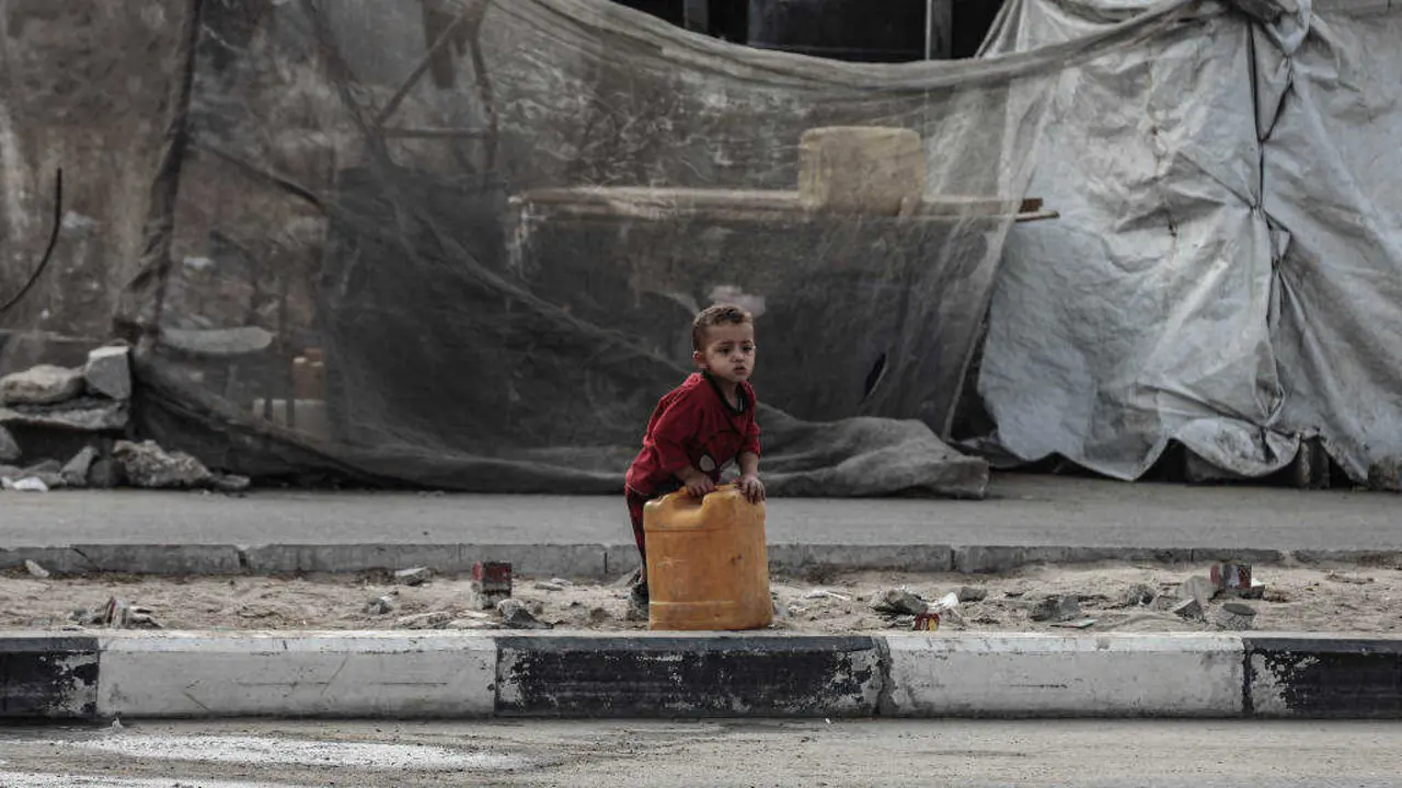615_november_2025_al_bureij_gaza_strip_palestinian_territory_displaced