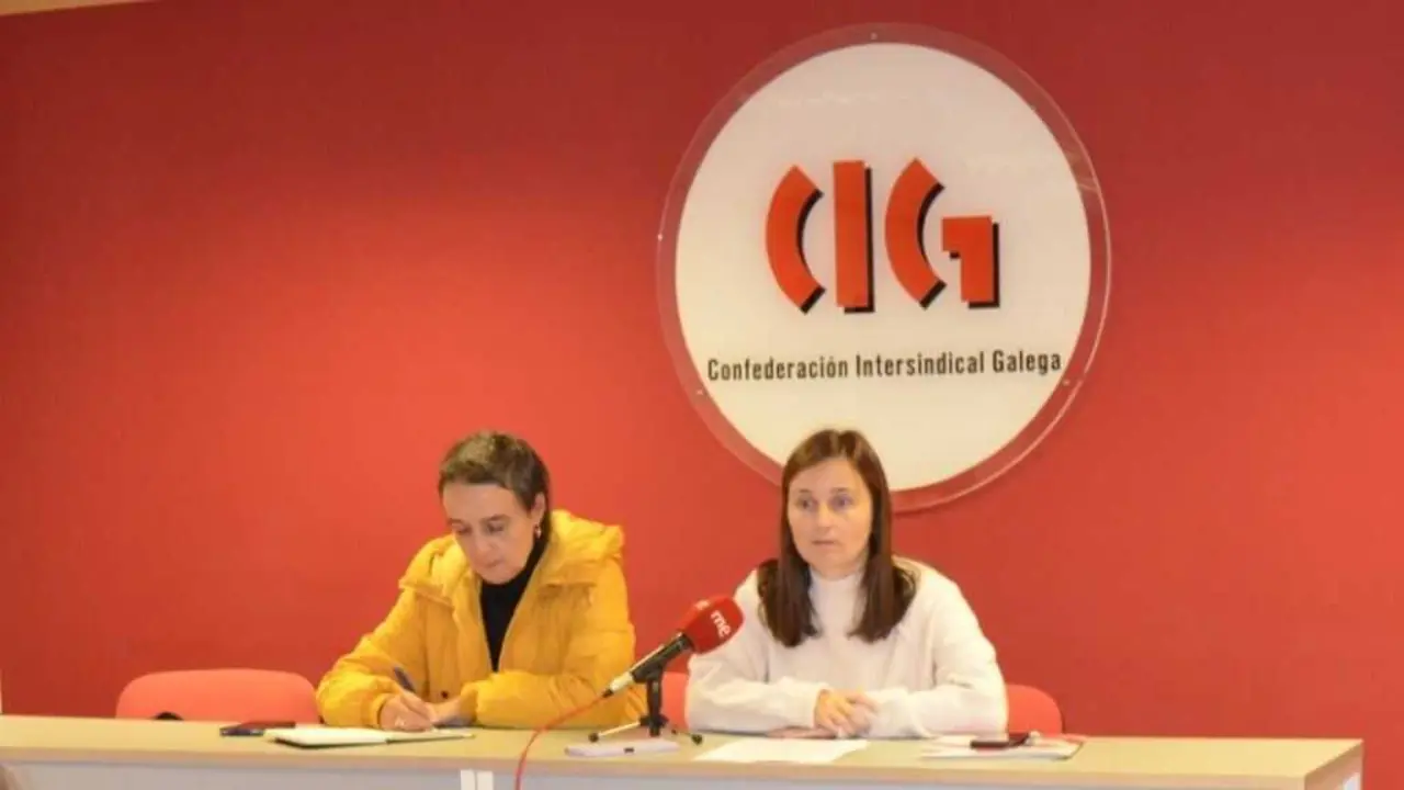 Marta Ferreiro e Laura Arroxo, esta sexta feira, en rolda de prensa.