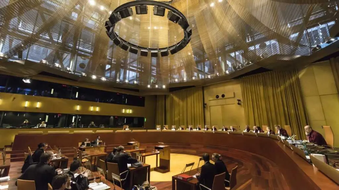 Gran sala do Trubunal de Xustiza da Uni&oacute;n europea nunha foto de arquivo. (Foto: Laurent Antonelli / TXUE)