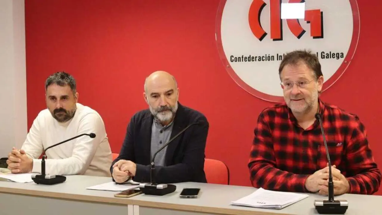 Francisco G. S&iacute;o, N&eacute;stor Rego e Paulo Carril, este 14 de novembro. (Foto: N&oacute;s Diario)