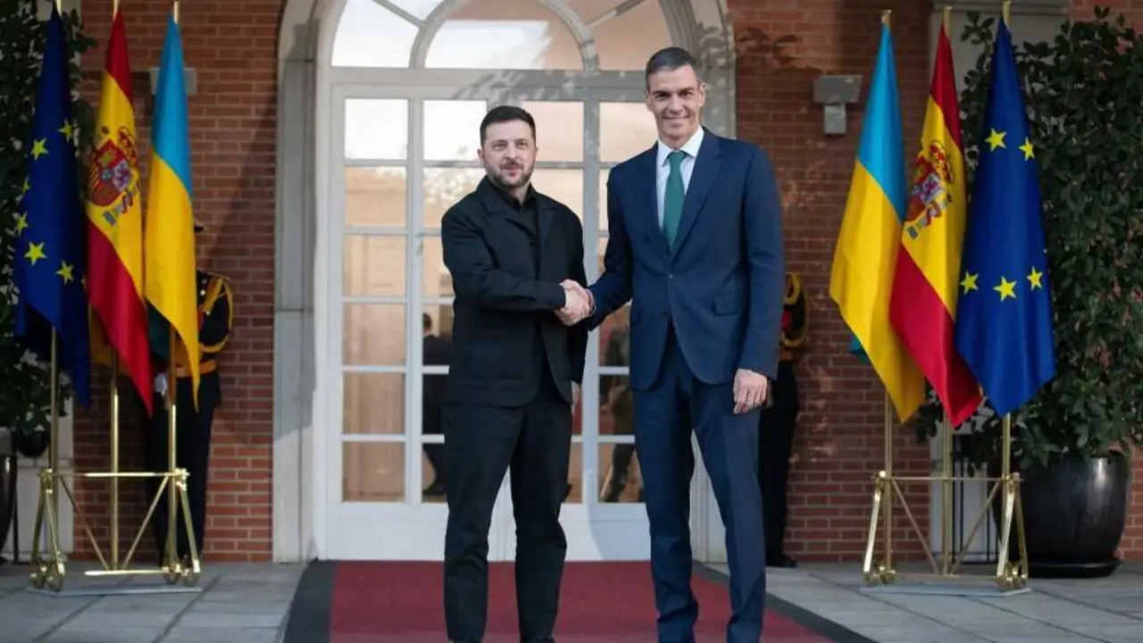EuropaPress_7109057_presidente_gobierno_pedro_sanchez_recibe_presidente_ucrania_volodimir