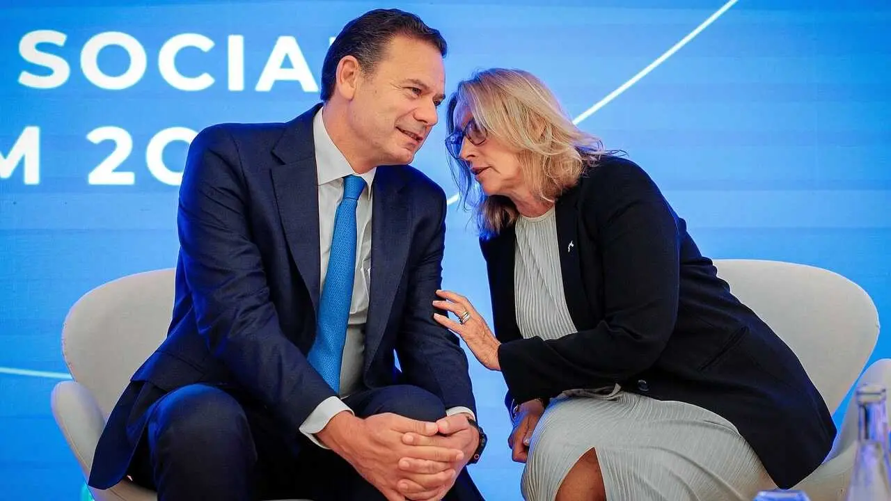 O primeiro ministro portugu&eacute;s, Lu&iacute;s Montenegro, e a ministra de Traballo, Ros&aacute;rio Palma Ramalho. (Foto: Lu&iacute;s Montenegro)