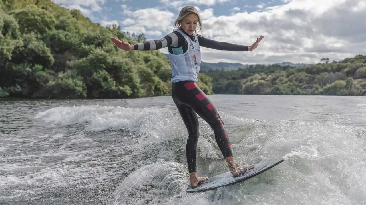 A campioa mundial de wakesurf Nina Ryzhenkova. (Foto Alen P&eacute;rez)