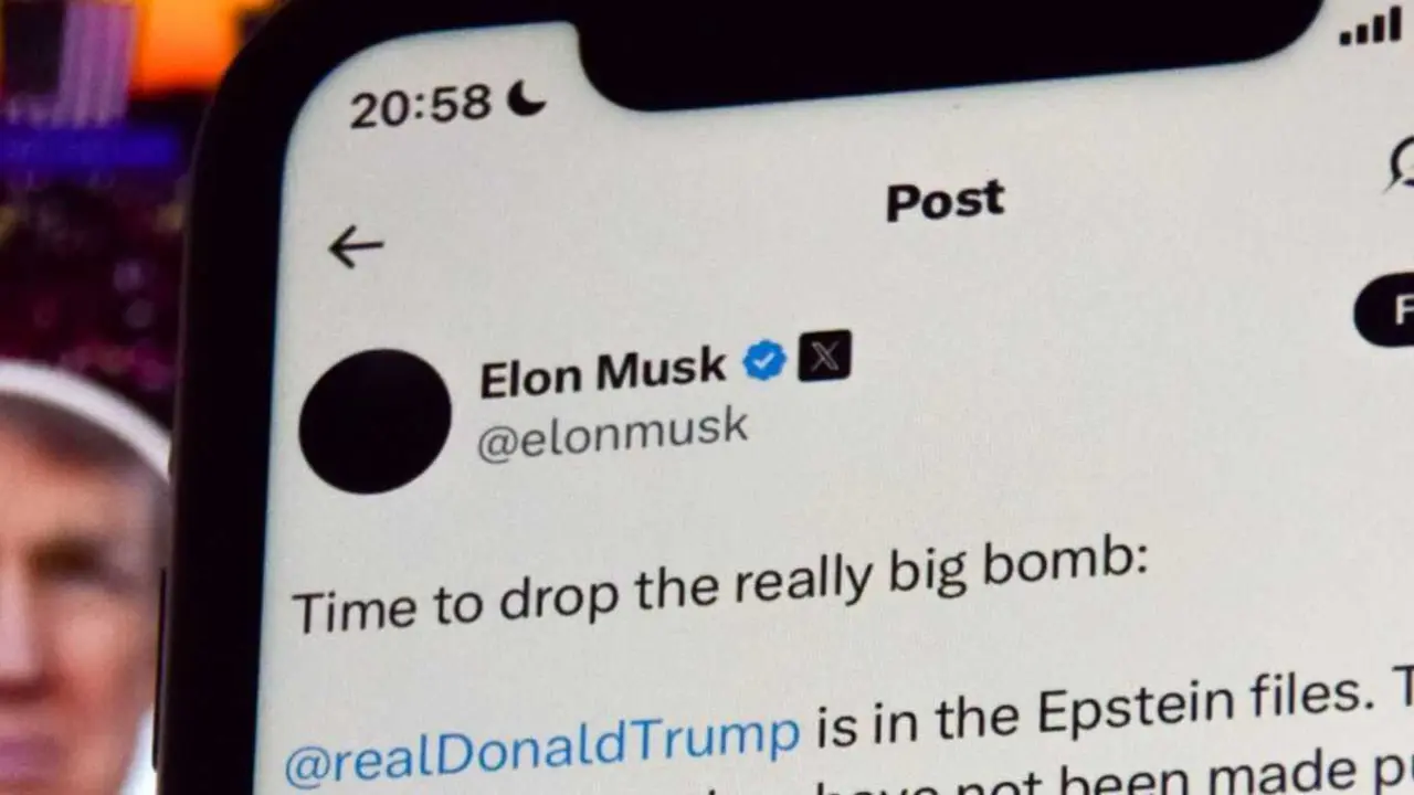 'Check azul' na conta de X de Elon Musk. (Foto: Europa Press / Contacto / Vuk Valcic)