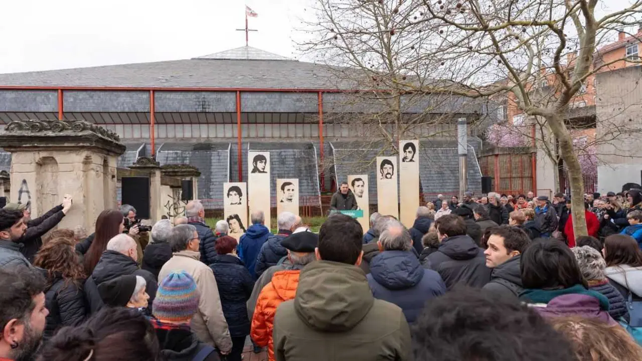 Homenaxe &aacute;s v&iacute;timas do 3 de marzo de 1976 en Vitoria-Gasteizo pasado mes de marzo. (Foto: I&ntilde;aki Berasaluce / Europa Press)
