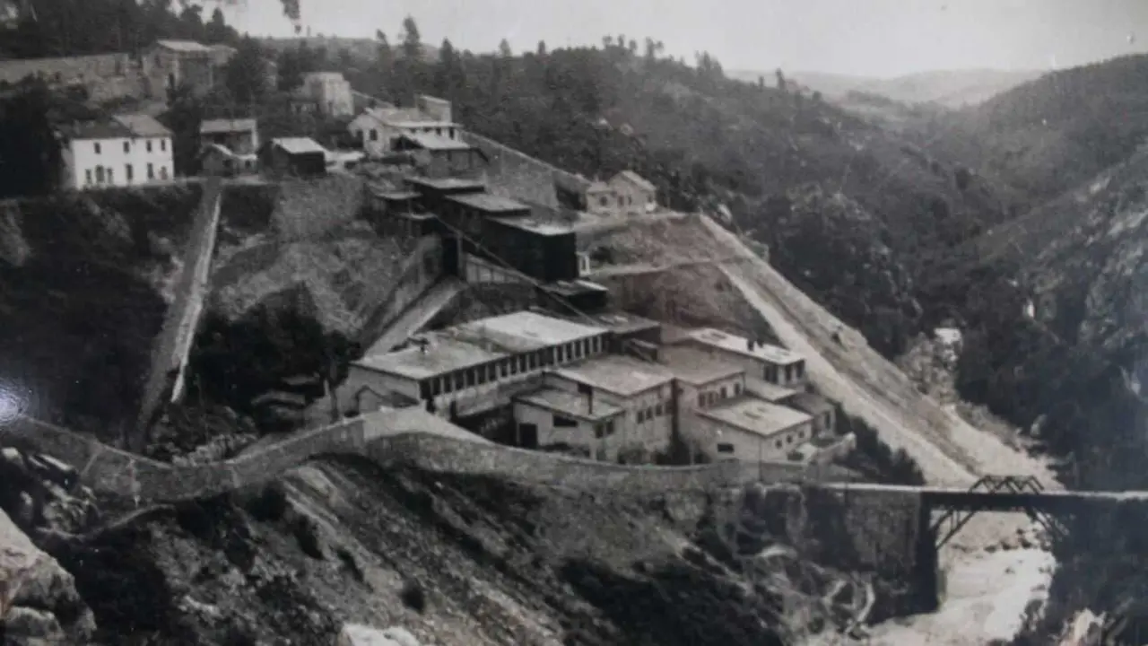 Instalaci&oacute;ns mineiras en Fontao a medidos do s&eacute;culo XX. (Foto: Museo de Fontao)