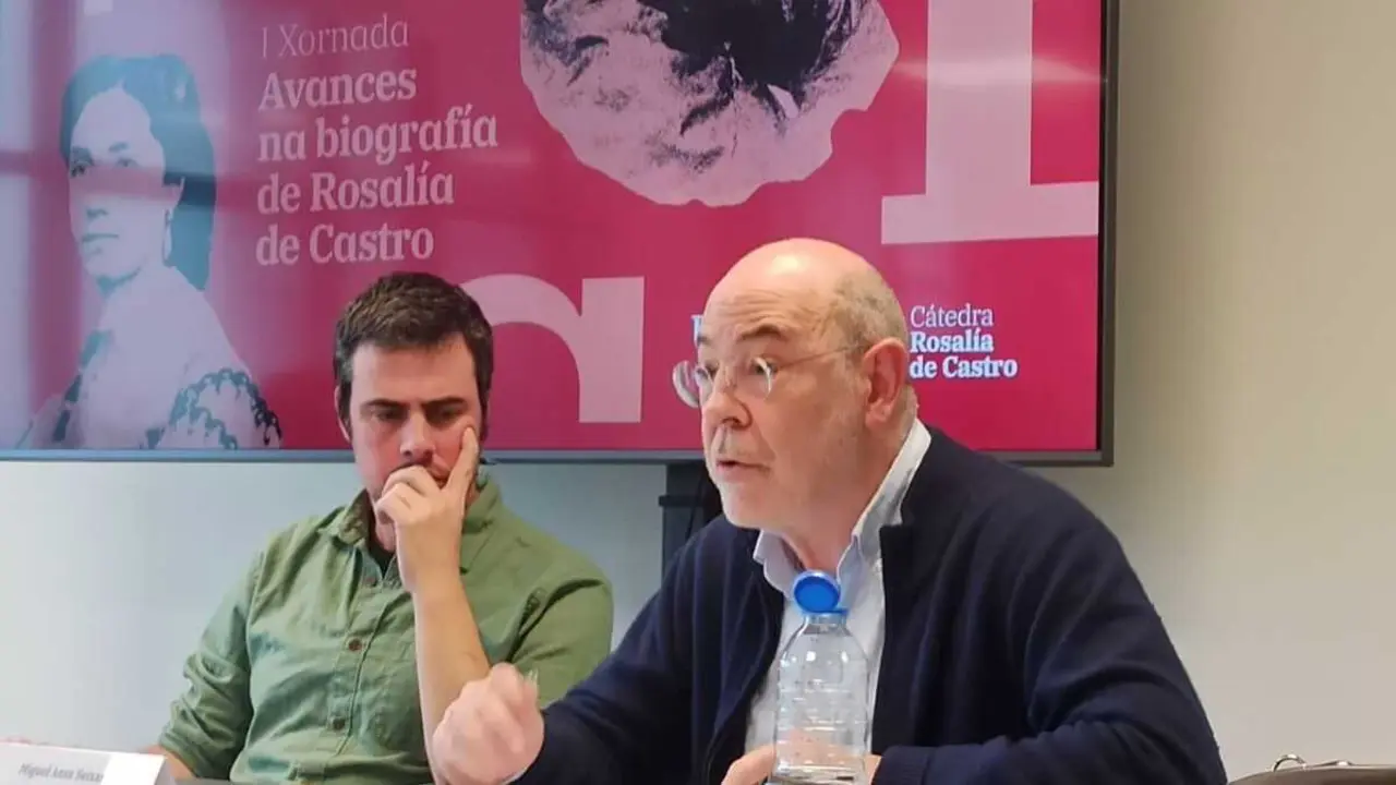 Xurxo Mart&iacute;nez e Miguel Anxo Seixas, este 11 de decembro. (Foto: C&aacute;tedra Rosal&iacute;a de Castro)