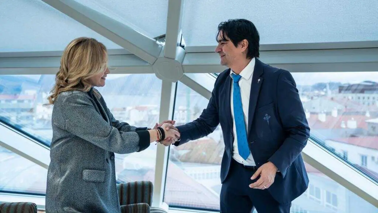 A presidenta do Real Club Celta, Mari&aacute;n Mouri&ntilde;o, e o director deportivo do club, Marco Garc&eacute;s. (Foto: RC Celta)