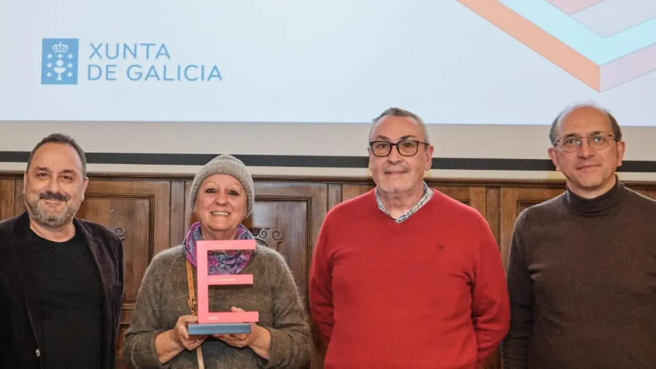 Maribel Tato e Gonzalo P&eacute;rez (no centro) esta cuarta feira. (Foto: AGE)