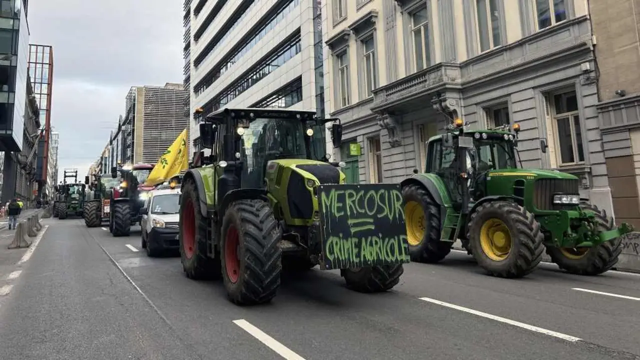 Protestas do sector agrograndeiro comunitario contra o acordo de libre comercio con Mercosur durante o pasado mes de decembro. (Foto: Emile Windal / Belga Press / ContactoPhoto)