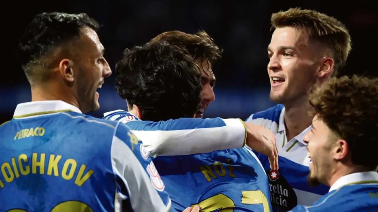 Os xogadores do Deportivo celebrando o gol de No&eacute; Carrillo ante o Mallorca,
o pasado 16 de decembro. (Foto: RC Deportivo)