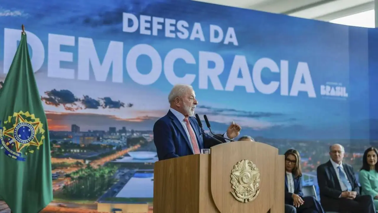 Lula da Silva, durante a Cerim&ocirc;nia em Defesa da Democracia, no Palacio do Planalto, o 8 de xaneiro. (Foto: Ricardo Stuckert / PR)
