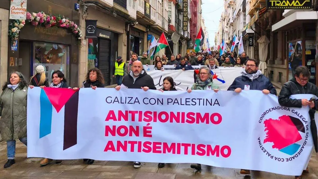 Mobilizaci&oacute;n este 25 de xaneiro en Ferrol. (Foto: Mar de Lumes)