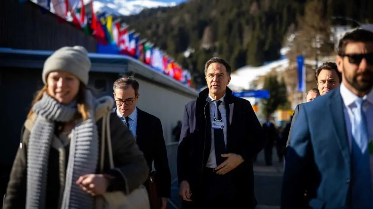 O secretario xeral da OTAN, Mark Rutte, &aacute; s&uacute;a chegada &aacute; reuni&oacute;n anual do Foro Econ&oacute;mico Mundial en Davos a semana pasada. (Foto: Ciaran McCrickard / World Economic / DPA)