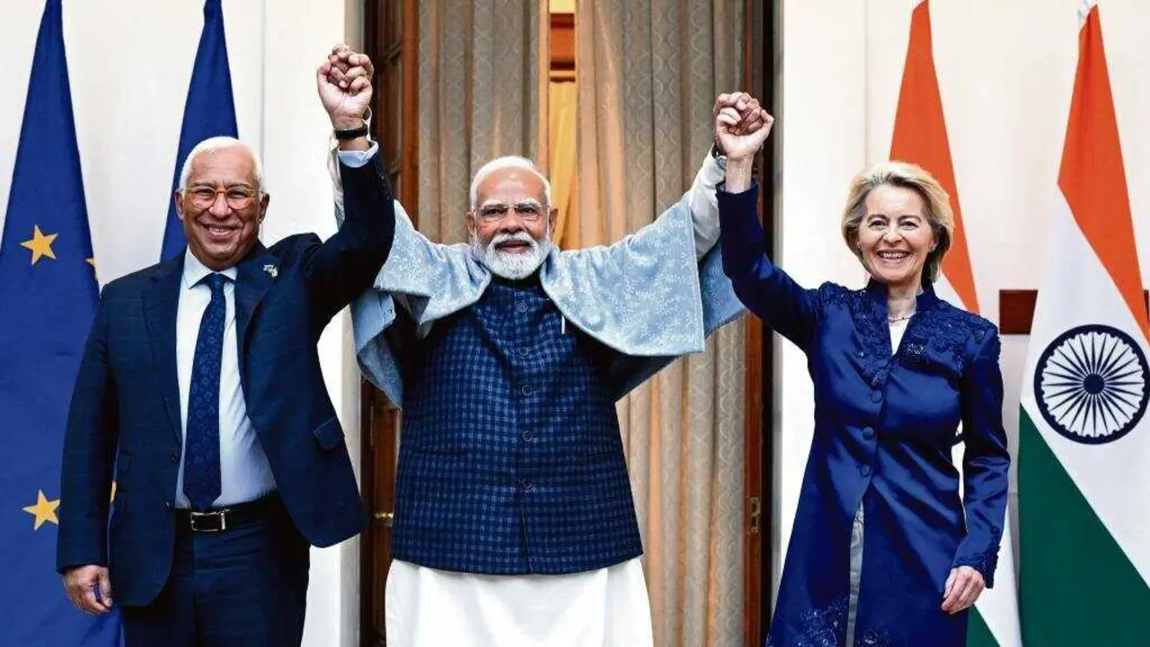 Ant&oacute;nio Costa, Narendra Modi e Ursula von der Leyen, onte, en Nova Deli, ap&oacute;s anunciaren o acordo. (Foto: European Council / dpa)
