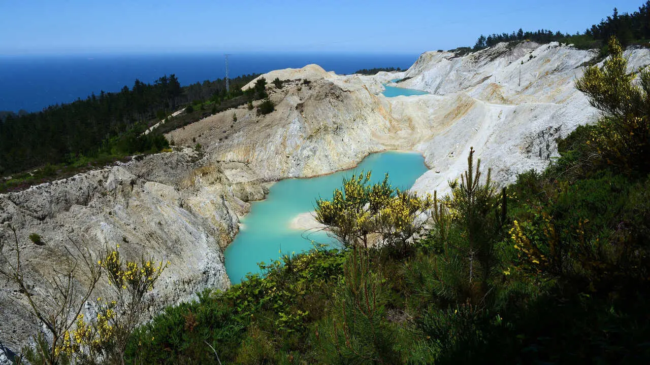 Balsa mineira no Monte Neme. (Foto: Salvemos a Cabana)