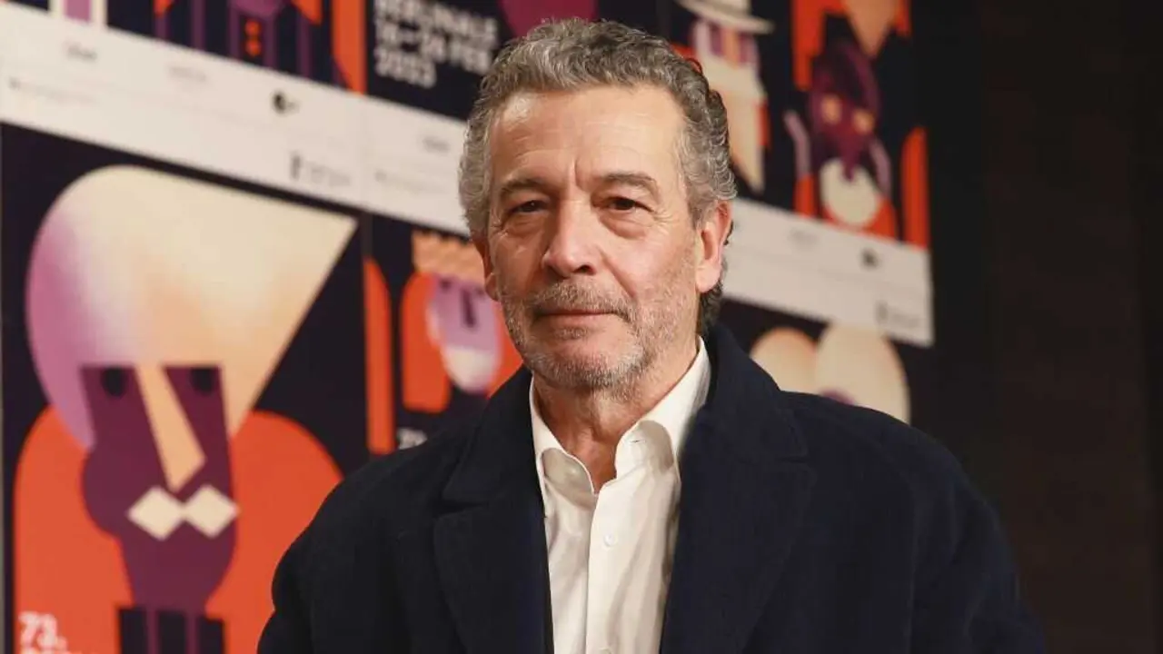 O cineasta portugu&eacute;s Jo&atilde;o Canijo na alfombra vermella do Festival de Cinema de Berl&iacute;n de 2023. (Foto: Elena Ternovaja, CC BY-SA 3.0 v&iacute;a Wikimedia Commons)