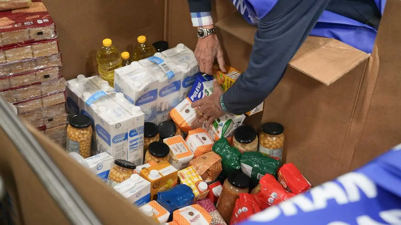 Imaxe campa&ntilde;a de banco de alimentos. (Foto: David Zorrakino / Europa Press)