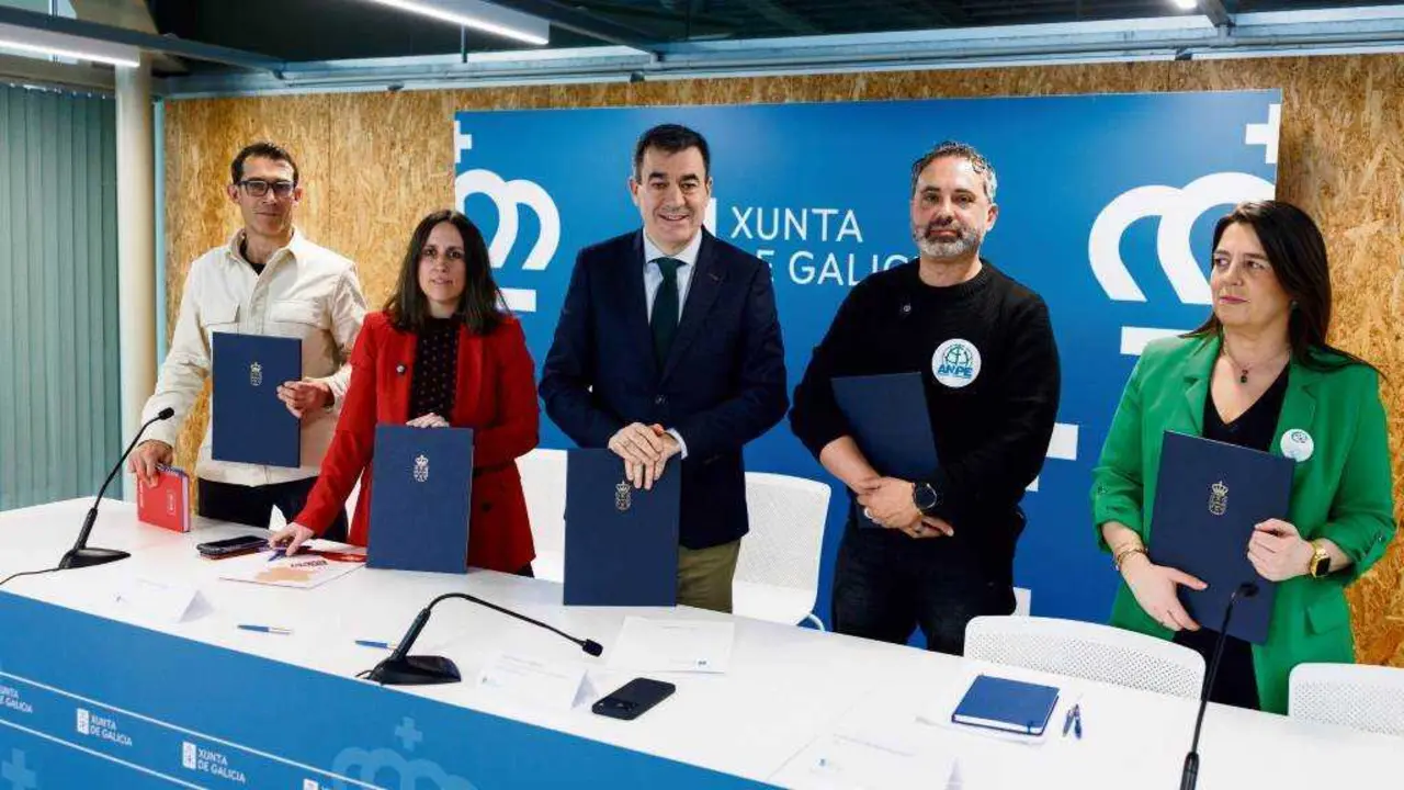 Salgueiro, S&aacute;nchez, Rodr&iacute;guez, Trashorras e Silva, esta sexta feira 6 de febreiro. (Foto: David Cabez&oacute;n / Xunta da Galiza)