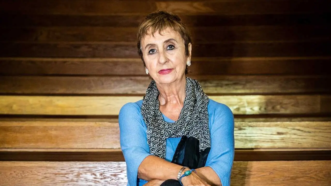 Olga Pati&ntilde;o &eacute; unha das poetas que participaci&oacute;n na elaboraci&oacute;n desta obra coral.