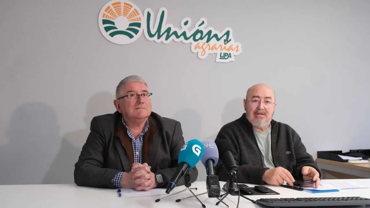 F&eacute;lix Porto e Roberto Garc&iacute;a, na rolda de prensa, esta sexta feira. (Foto: Arxina).